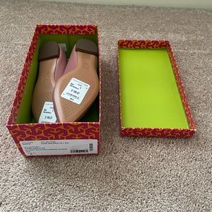 Used once. Tory Burch Flats. Color - pink magnolia